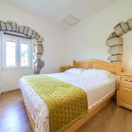 Kuca Dumar * Malinska