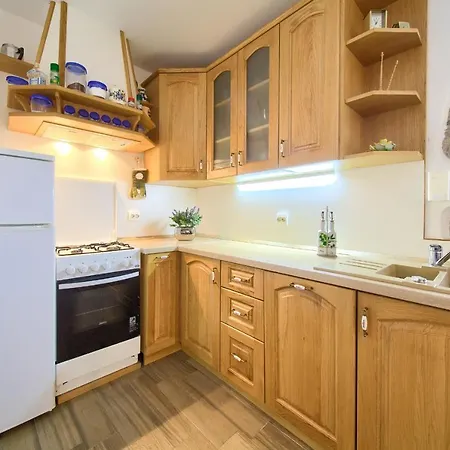 Kuca Dumar Vilă Malinska