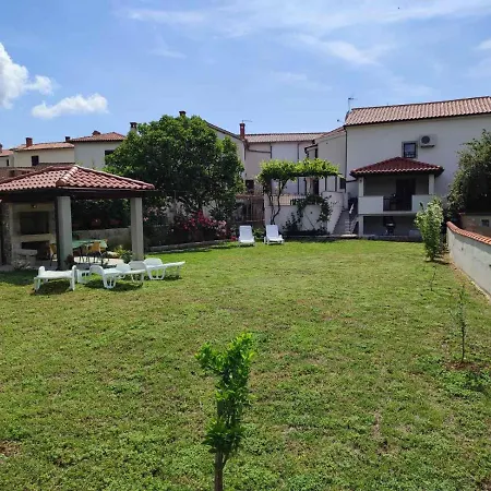 Kuca Dumar Vila Malinska